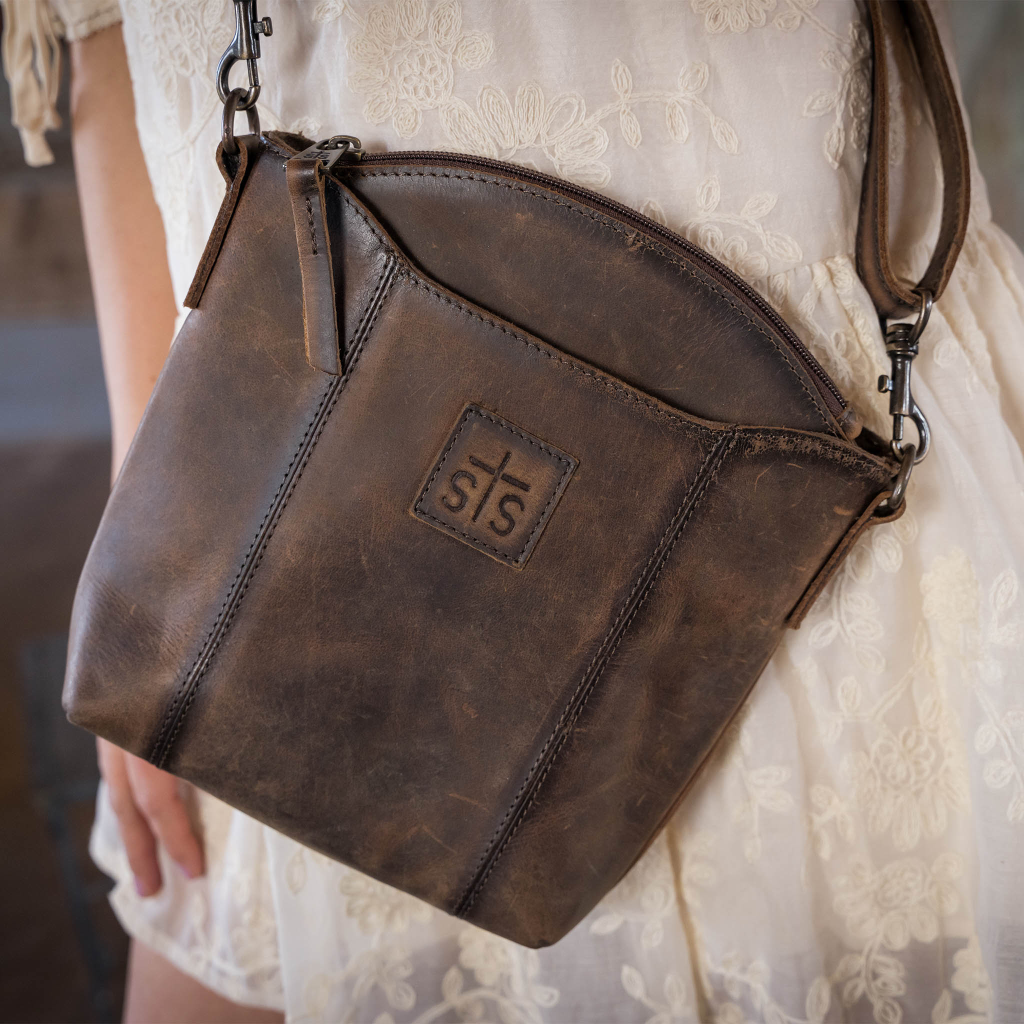 Baroness Josie Crossbody - Image 8