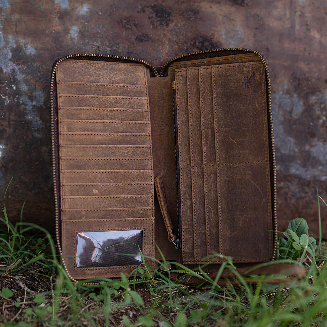 Cowhide Bentley Wallet - Image 5