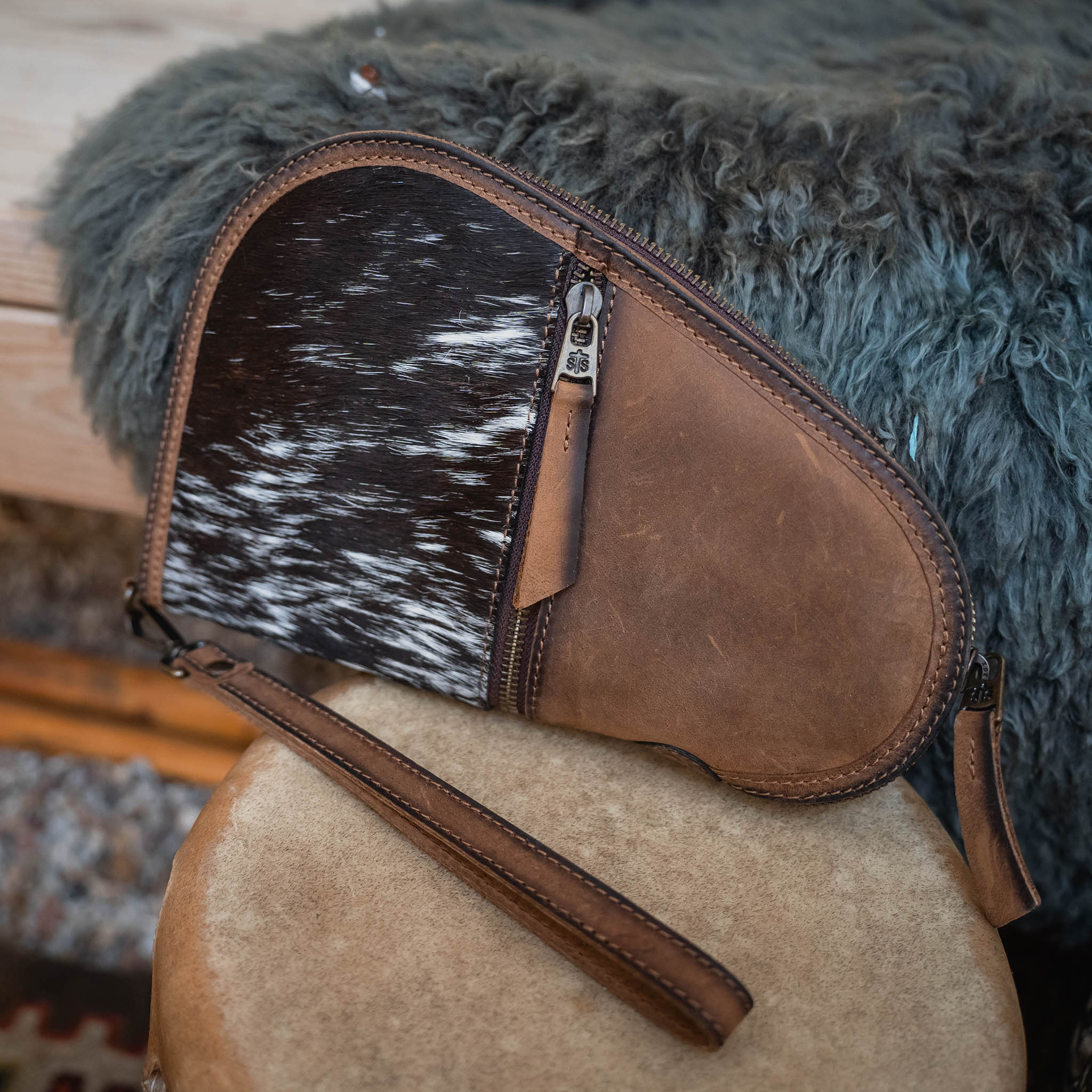 Cowhide Small Pistol Case - Image 2
