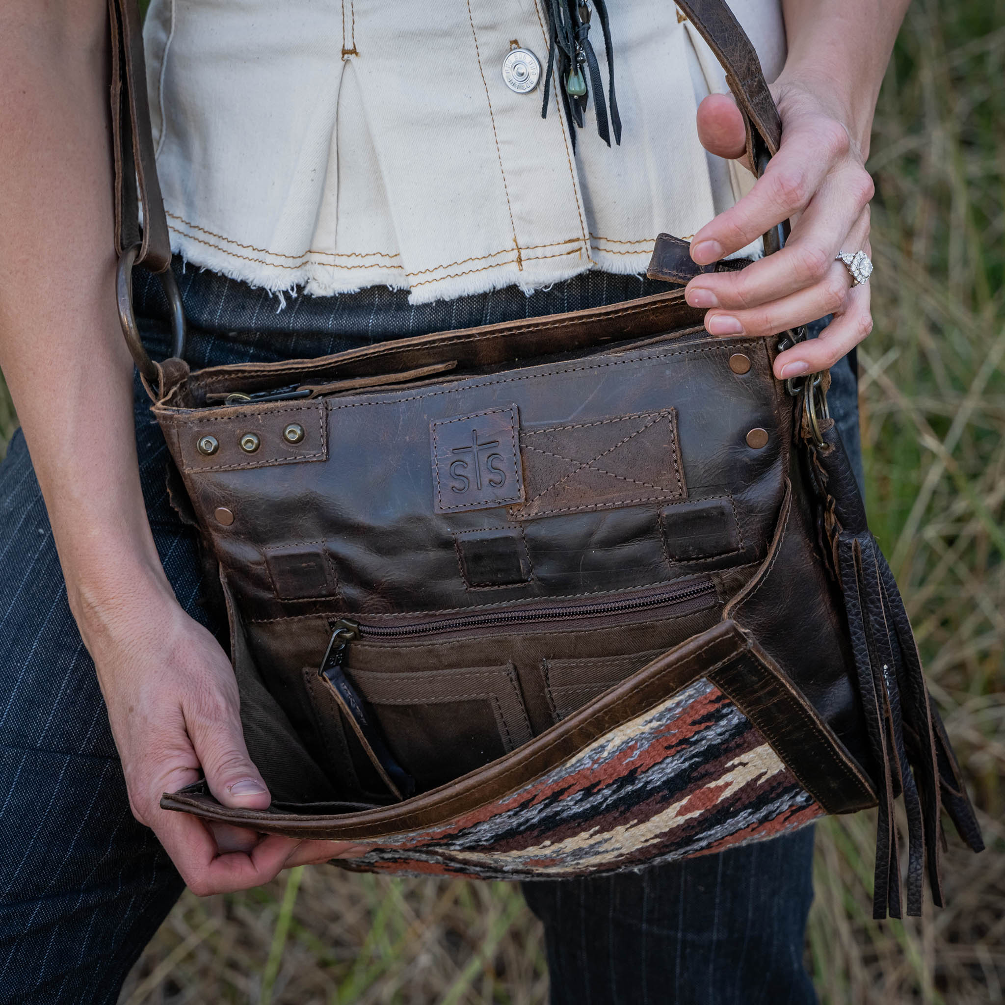 Guadalupe Serape Olivia Crossbody - Image 4