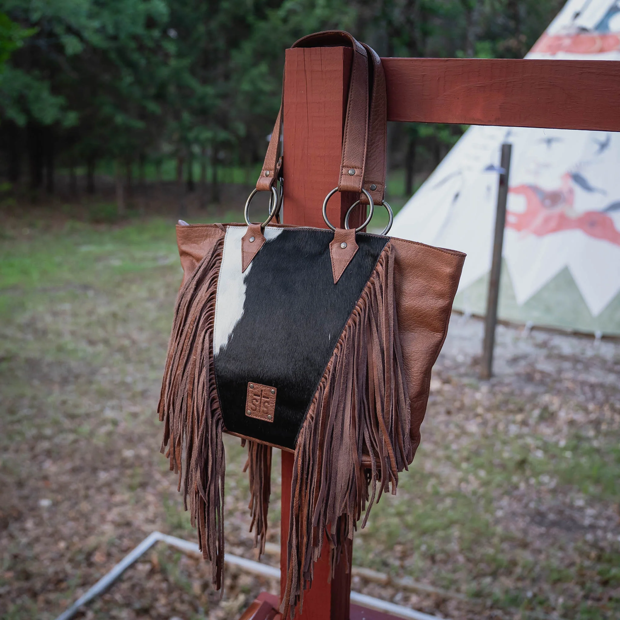 Indie Cowhide Tote - Image 4