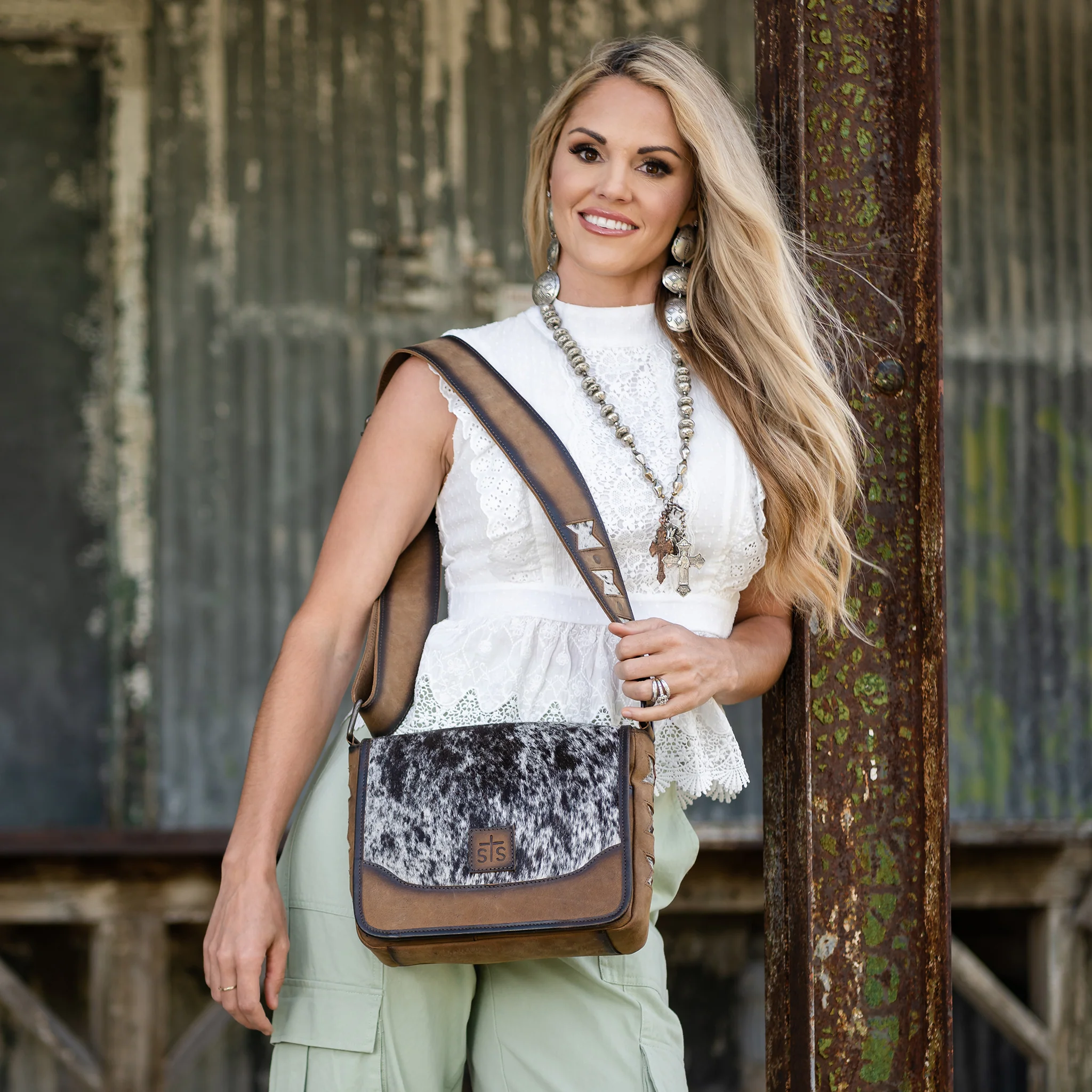 Roswell Cowhide Della Crossbody - Image 4