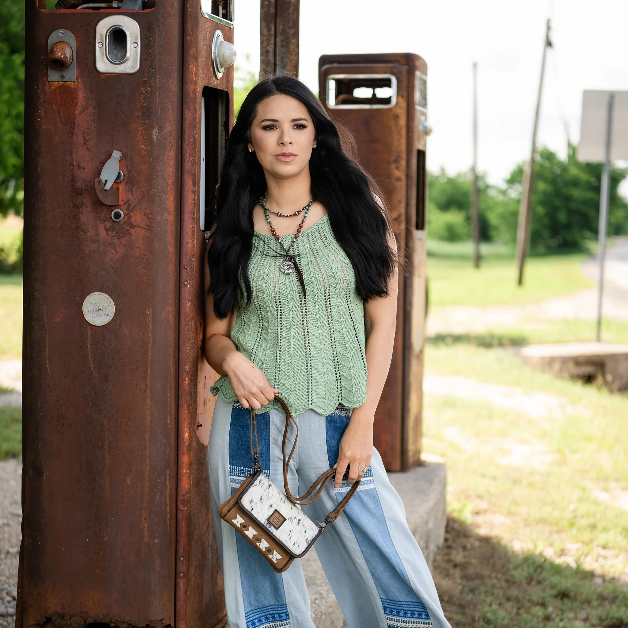 Roswell Cowhide Harper Crossbody - Image 2